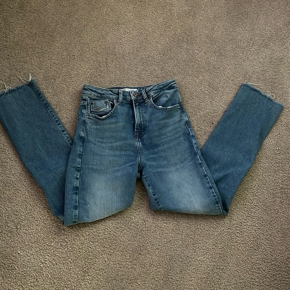 “Zara: Women Straight Leg Jeans size 4”